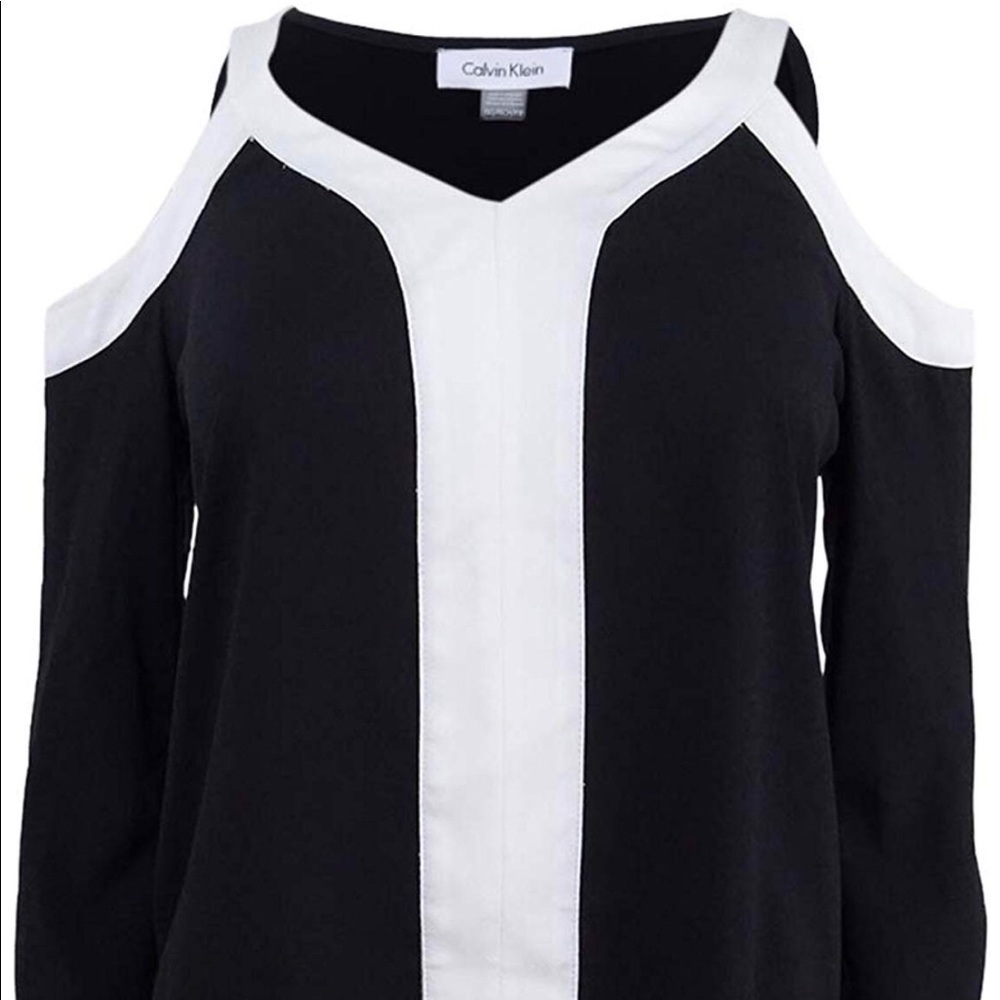 Calvin Klein Women Colorblocked ColdShoulder Top